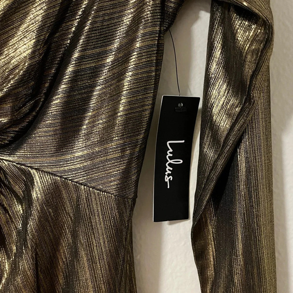 NWT Lulus Night Shine Gold Long Sleeve Knotted Bodycon Dress size Medium - Picture 3 of 7